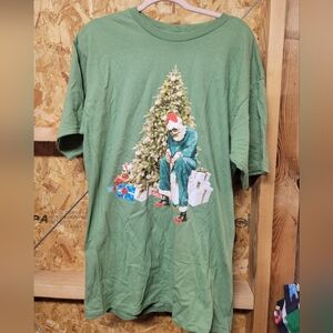 Green Christmas T-Shirt with Tired Santa Design Mens Size Large